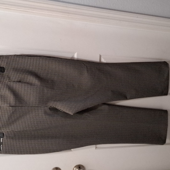 Investments The REGENT ST Fit Pull-On Straight Leg Houndstooth Pants - Picture 6 of 10